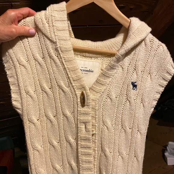 Abercrombie sweater vest with hood in Cream color - Picture 4 of 7